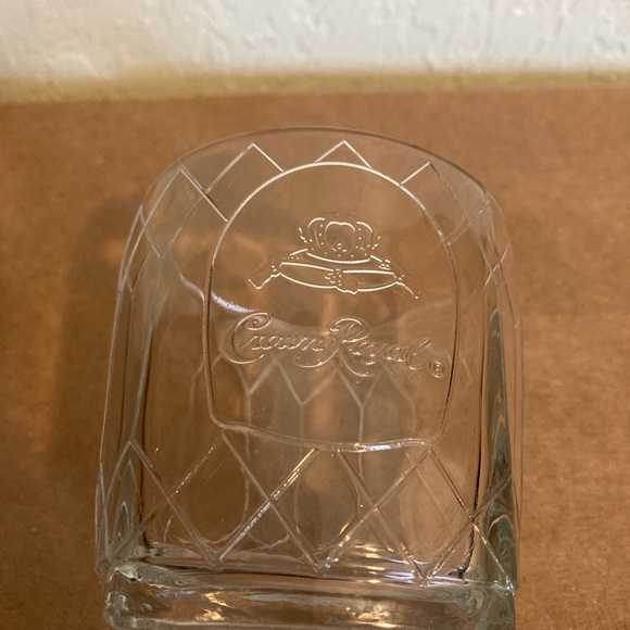 Crown Royal glass 8oz Whiskey Bar rock glass Vintage Embossed Logo clear. - Picture 4 of 6